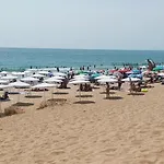 דירה Barbie-themed 3bdr Penthouse Near The Beach, נסבר