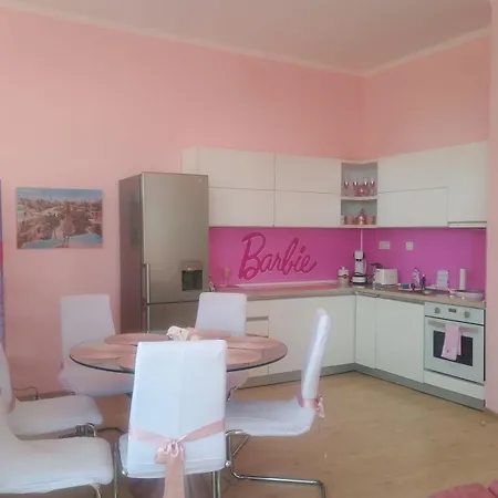 Barbie-themed 3bdr Penthouse Near The Beach, 아파트