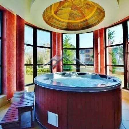 Barbie-themed 3bdr Penthouse Near The Beach, 네세부르