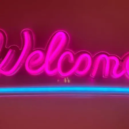 Barbie-themed 3bdr Penthouse Near The Beach, 아파트