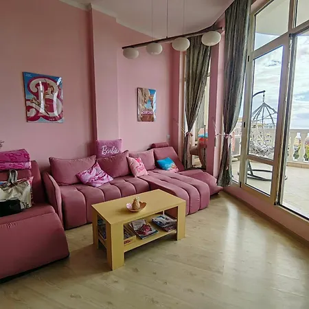 Barbie-themed 3bdr Penthouse Near The Beach, *