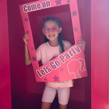 Barbie-themed 3bdr Penthouse Near The Beach, * 네세부르