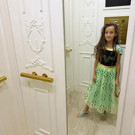 Barbie-themed 3bdr Penthouse Near The Beach, Nesebar