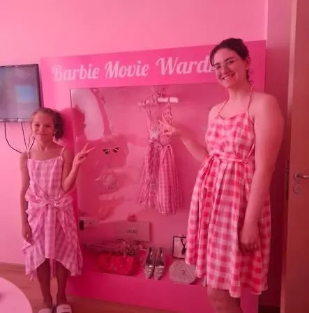 Barbie-themed 3bdr Penthouse Near The Beach, 아파트 네세부르