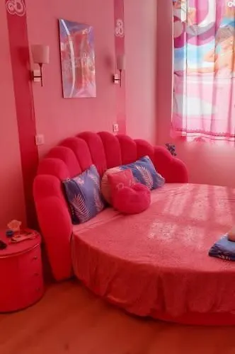 Barbie-themed 3bdr Penthouse Near The Beach,