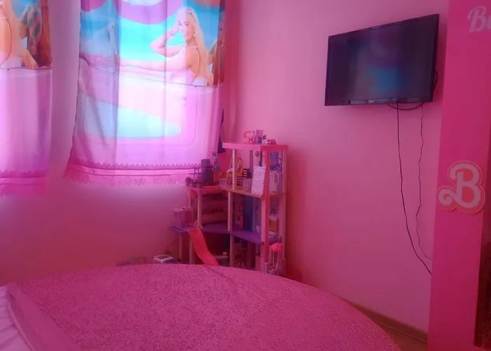 Barbie-themed 3bdr Penthouse Near The Beach, *