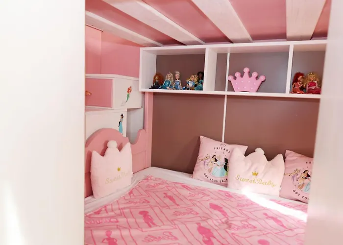 Barbie-themed 3bdr Penthouse Near The Beach, Apartmán