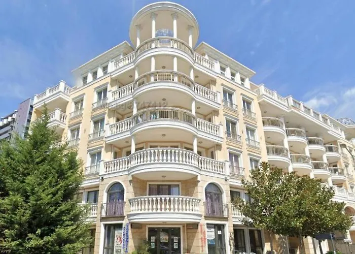 Barbie-themed 3bdr Penthouse Near The Beach, Apartmán