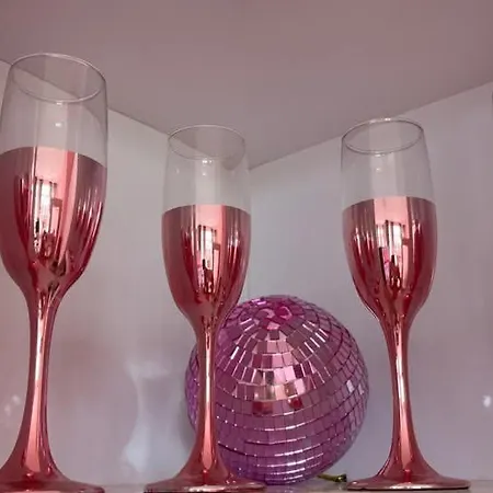 Barbie-themed 3bdr Penthouse Near The Beach, Несебр