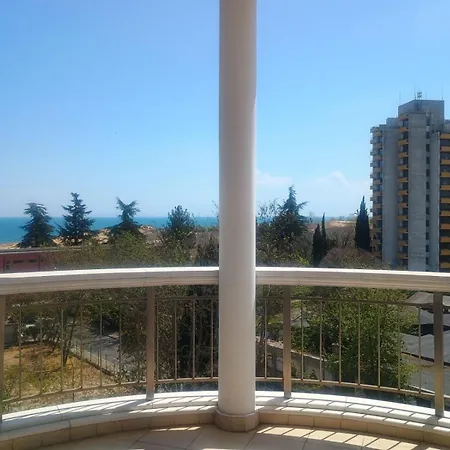 Daire Barbie-themed 3bdr Penthouse Near The Beach, Misivri