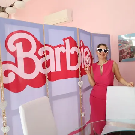 Barbie-themed 3bdr Penthouse Near The Beach, 아파트