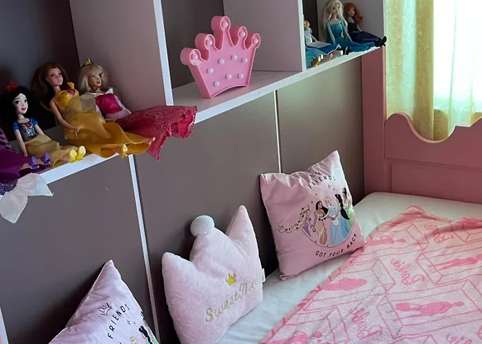 Barbie-themed 3bdr Penthouse Near The Beach,