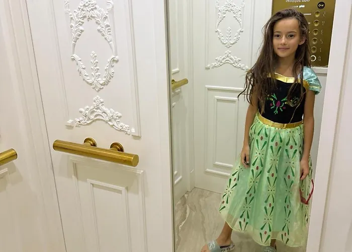 Barbie-themed 3bdr Penthouse Near The Beach, Nesebăr